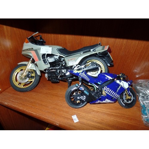 333 - MOTORCYCLE MODEL KIT PIECES X 2 SETS, AND 2 X 'ALREADY MADE-UP' BIKES. A LARGE HONDA CX500 TURBO. AN... 