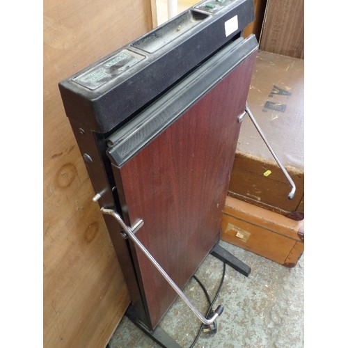 371 - A VINTAGE CONSORT TROUSER PRESS. CORBY OF WINDSOR.