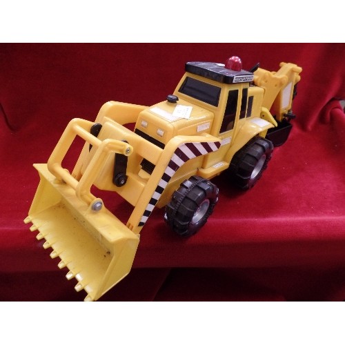 200 - LARGE TONKA 'MIGHTY MOTORIZED' DIGGER. BATTERY OPERATED.