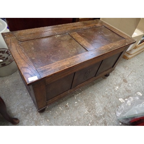 402 - VINTAGE OAK CHEST, HINGED LID.