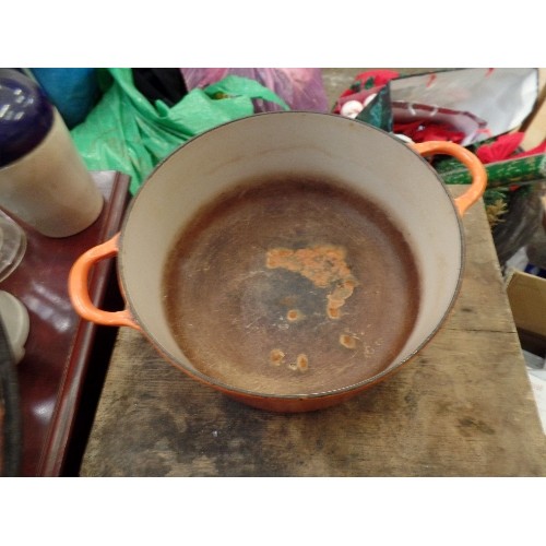 454 - LARGE LE CREUSET SUNBURST CAST IRON CASSEROLE POT. WITH LID.