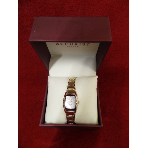 9 - ACCURIST DIAMOND GOLD METAL LADIES WATCH (WORKING)