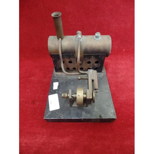 64 - VINTAGE MODEL STEAM ENGINE