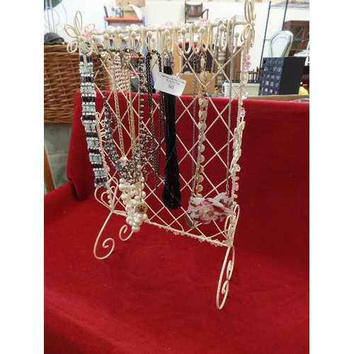 90 - WIRE JEWELLERY STAND, CONTAINS COSTUME JEWELLERY.