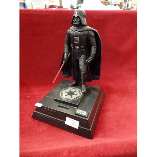 96 - STAR WARS-DARTH VADER ELECTRONIC TALKING BANK. WORKING AT THE TIME OF LOTTING.