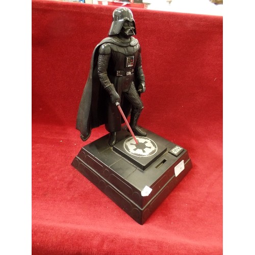 96 - STAR WARS-DARTH VADER ELECTRONIC TALKING BANK. WORKING AT THE TIME OF LOTTING.