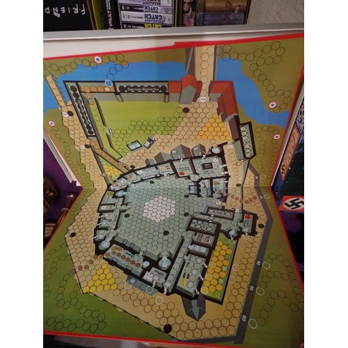 120 - ESCAPE FROM COLDITZ. PARKER BOARD GAME. APPEARS GOOD CONDITION & COMPLETE.