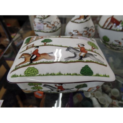 184 - 'HUNTING SCENE' COLLECTION OF CROWN STAFFORDSHIRE FINE BONE CHINA, DECORATED WITH FOX HUNT IMAGES. L... 