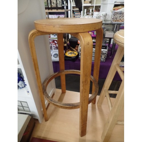 190 - 2 X CIRCULAR KITCHEN/BAR STOOLS. A BENTWOOD, AND A BEECH WITH SWIVEL SEAT.