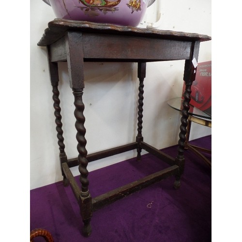 123 - VINTAGE OAK BARLEYTWIST SIDE TABLE.