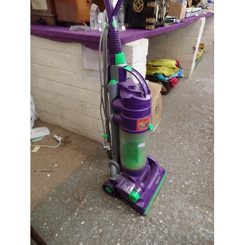 145 - DYSON DC 04 ABSOLUTE UPRIGHT VACUUM. WORKING