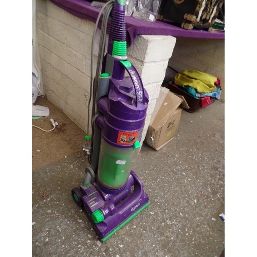 145 - DYSON DC 04 ABSOLUTE UPRIGHT VACUUM. WORKING