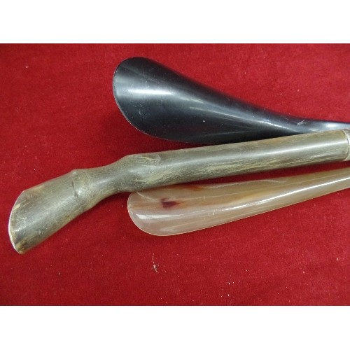 207 - 3 X VINTAGE SHOE-HORN/BACK SCRATCHERS