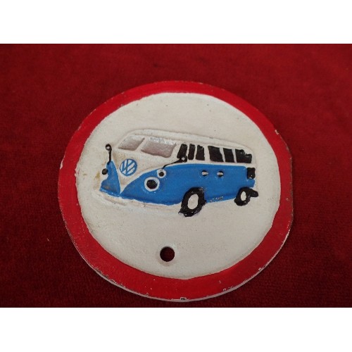 260 - VW CAMPER VAN, SMALL CAST IRON WALL PLAQUE.