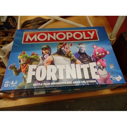 281 - 5 X BOARD GAMES. INC TRIVIAL PURSUIT, MONOPOLY [HOLIDAY PROPERTY BOND EDITION] MONOPOLY FORTNITE, CO... 