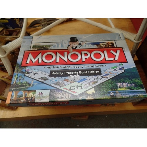 281 - 5 X BOARD GAMES. INC TRIVIAL PURSUIT, MONOPOLY [HOLIDAY PROPERTY BOND EDITION] MONOPOLY FORTNITE, CO... 