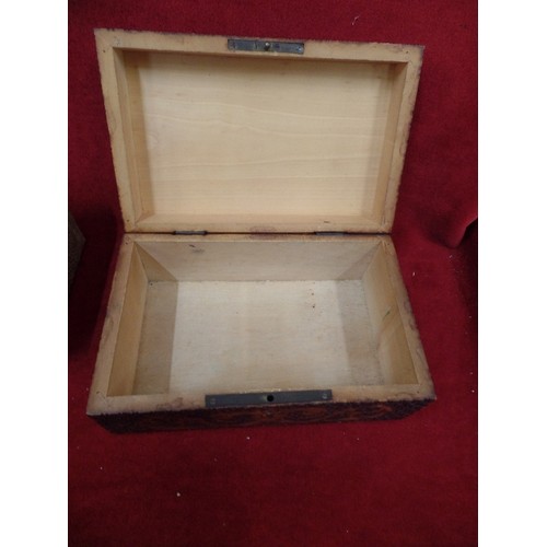 283 - 3 VINTAGE WOODEN BOXES. A SHAGREEN COVERED BOX WITH 2 INNER COMPARTMENTS, A CRAVED BOX, AND A TINY F... 