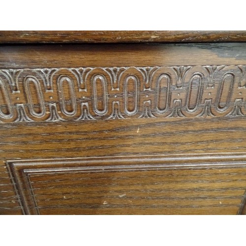 319 - VINTAGE OAK BUREAU. 0-LINK CARVED DETAIL ON PULL-DOWN AND FRONT OF CABINET. 86CM W.