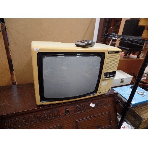 320 - RETRO-VINTAGE SANYO CTP4100 TV. IN CREAM. WITH PUSH BUTTONS FOR BBC 1 & 2!. ALSO HAS A REMOTE. WORKI... 