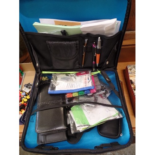 335 - NEOPRENE CARRY CASE FULL OF STATIONARY ITEMS, USB STICKS, ENVELOPES, PAPERWORK AND RANDOM PAPERWORK.