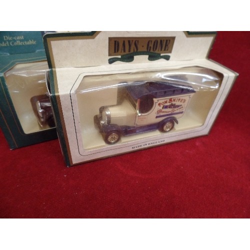 240 - 6 X LLEDO DAYS GONE COLLECTORS VEHICLES. BOXED. IN COLLECTORS CLUB 1996 OF A 1939 FORD TRUCK.