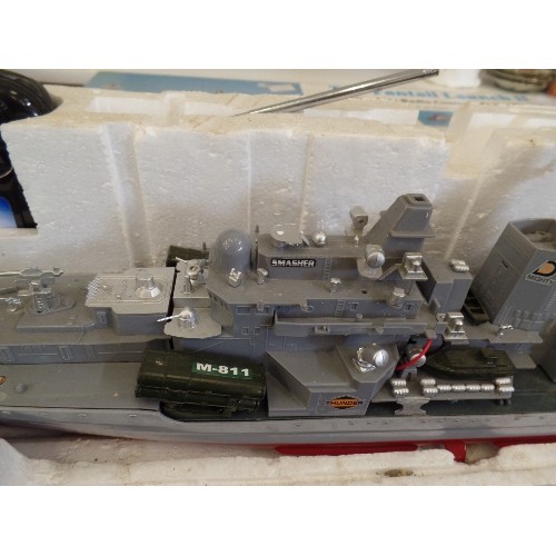 87 - RADIO CONTROLLED MODEL BATTLESHIP HT-2879F. WITH REMOTE CONTROL UNIT. 79CM L.