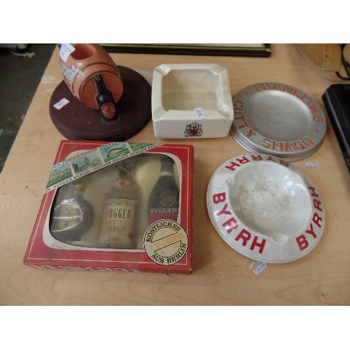 201 - 'WHITBREADS BOTTLED BEERS' SMALL CERAMIC BARREL ON WOODEN BASE, ALSO BRANDED ASHTRAYS FRANKLYNS CUTT... 