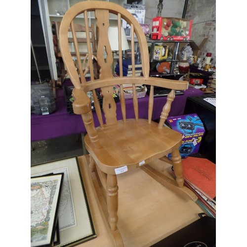 202 - BEECHWOOD WINDSOR ROCKING CHAIR. CHILD-SIZE.