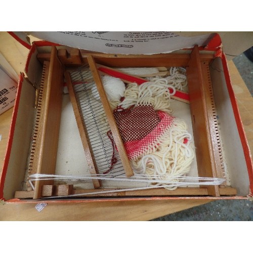 273 - VINTAGE 1060'S SPEARS WEAVING LOOM, ORIGINAL BOX AND INSTRUCTIONS.