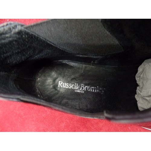 274 - 4 PAIRS OF GOOD QUALITY MENS SHOES. ALMOST NEW. 44/9.5. RUSSELL & BROMLEY BLACK DALLAS BOOTS, HUGO B... 