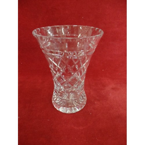 278 - CRATE OF GOOD QUALITY GLASS AND CRYSTAL VASES. MIXED STYLES.