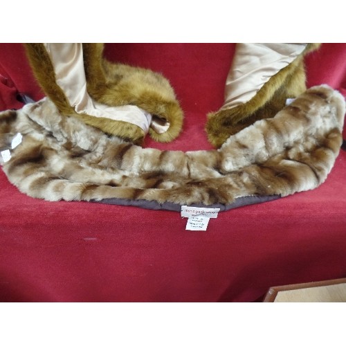 282 - MARIA PAOLA CALUGI FUR COLLAR, MADE IN ITALY, ALSO A PER UNA STOLE.