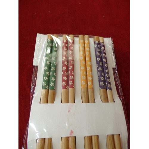 114 - 4 X SETS OF BAMBOO CHOPSTICKS.