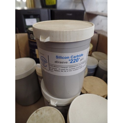 152 - BOX CONTAINING TUBS OF SILICION CARBIDE, CERIUM OXIDE ETC