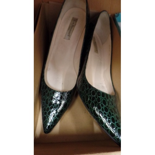 304 - 4 PAIRS OF GOOD QUALITY WOMENS SHOES. SOME BARELY WORN. 40/41. LK BENNETT BLACK/GREEN MOC-CROC COURT... 