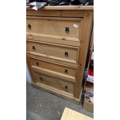 300 - PINE 4 DRAWER CHEST. BLACK METAL RING-PULL HANDLES. DRAWERS CONTAIN DUVETS ETC IN DUST BAGS.