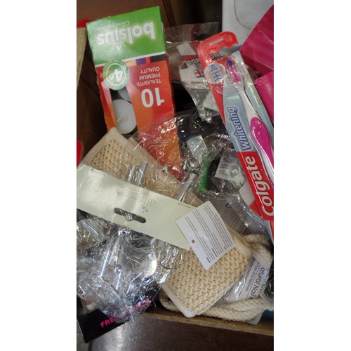 356 - BOX OF NEW/PACKAGED ITEMS. GOLF GLOVES, FELT-TIPS, KLEENEX PUPPY, DERMA-COTTON GLOVES, FASHION NAILS... 