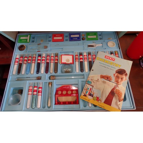 350 - VINTAGE MERIT CHEMISTRY EXPERIMENT SET. ORIGINAL BOX.