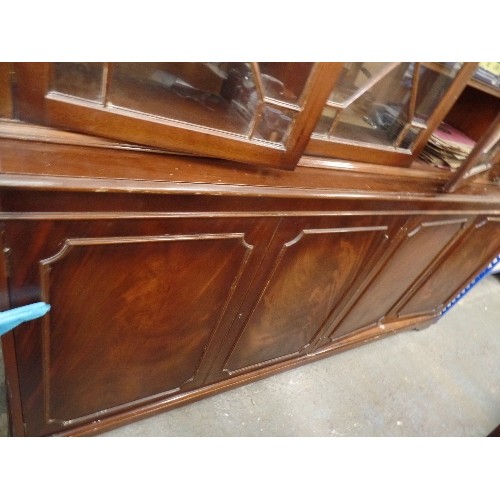 454 - MAHOGANY EFFECT 3 DOOR DISPLAY UNIT WITH ASTRIGAL GLAZED DOORS