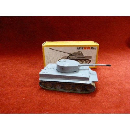 45 - VINTAGE AIRFIX HO-00 SCALE GERMAN PANTHER TANK. ORIGINAL BOX.