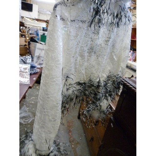 224 - EMMA SOMERSET NEW/TAGS. WHITE LACE AND OSTRICH FEATHER BOLERO JACKET. M