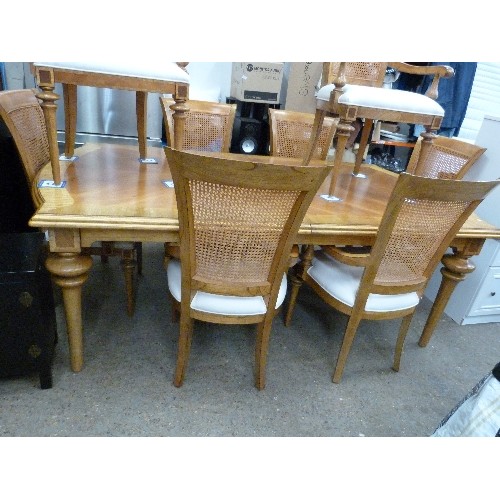 427 - LOVELY CONTEMPORARY AMERICAN WALNUT FRANK HUDSON EXTENDING DINING TABLE WITH 8 CANE WORK BACKED DINI... 