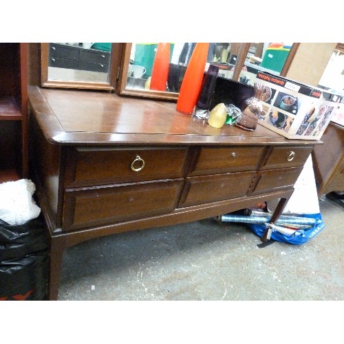 351 - DARK WOOD STAG  DRESSING TABLE. TRIPLE MIRROR, 6 DRAWERS. 130CM W. SOME BRASS RING HANDLES MISSING.