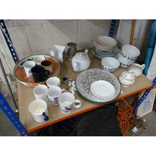 478 - SHELF OF MIXED CHINA - TU PART DINNER SET, GLASS MOSAIC PLATE, MUG ETC