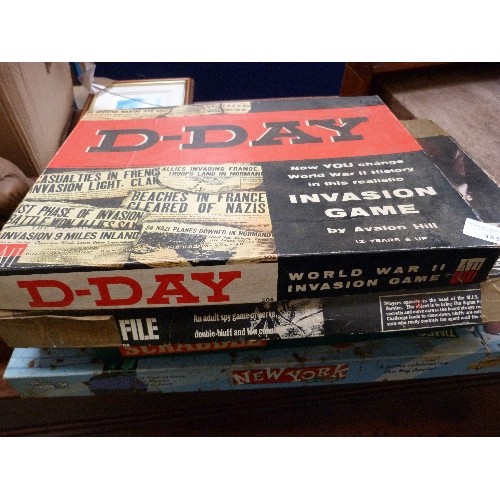 485 - VINTAGE GAMES - D-DAY, THE SIGMA FILE, SCRABBLE AND NEW YORK IN A BOX