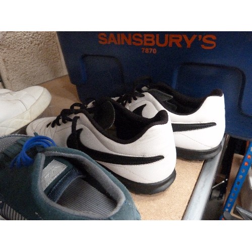 538 - PAIR OF NIKE SIZE 8 TRAINERS, WAU SIZE 8 TRAINERS AND NEW LOOK SIZE 6 TRAINERS