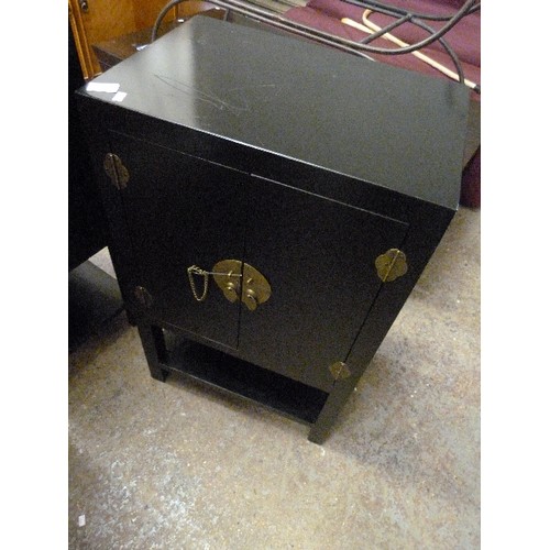 431 - THE BLACK BUREAU ORIENTAL BLACK LACQUERED STYLE CABINET WITH BOTTOM SHELF