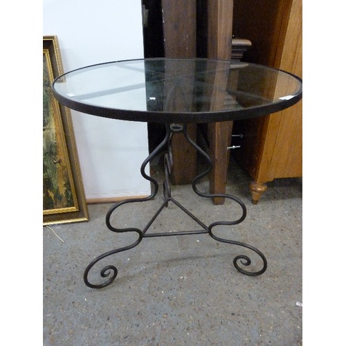 432 - BEAUTIFUL CAST IRON AND GLASS TOPPED GARDEN TABLE IN THE STYLE OF FRENCH 1950'S