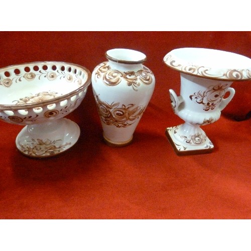 79 - HAND-PAINTED VESTEL POTTERY FROM PORTUGAL. 5 PCS.