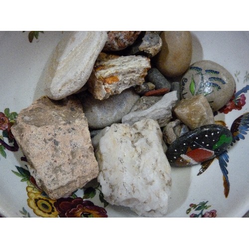 89 - UNUSUAL STONES AND ROCKS, CONTAINED IN A VINTAGE BOWL.